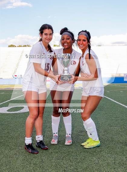 Thumbnail 3 in Johns Creek vs. Cambridge (GHSA 6A Championship) photogallery.