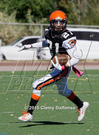 Thumbnail 1 in JV: Columbine @ Lakewood photogallery.