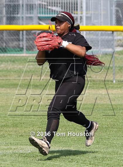 Thumbnail 1 in Northview vs Garey photogallery.