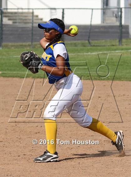 Thumbnail 3 in Northview vs Garey photogallery.
