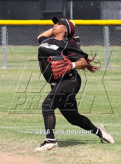 Thumbnail 1 in Northview vs Garey photogallery.