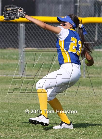 Thumbnail 2 in Northview vs Garey photogallery.