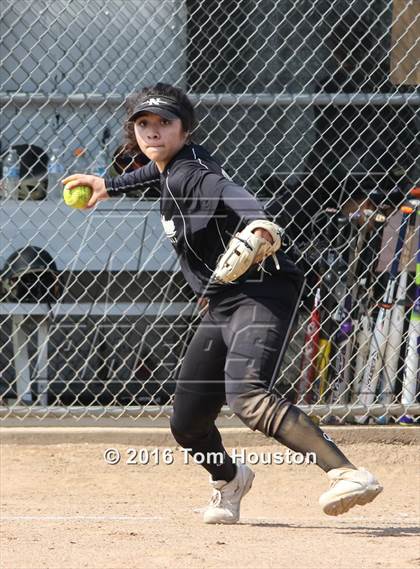 Thumbnail 3 in Northview vs Garey photogallery.