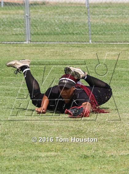 Thumbnail 2 in Northview vs Garey photogallery.