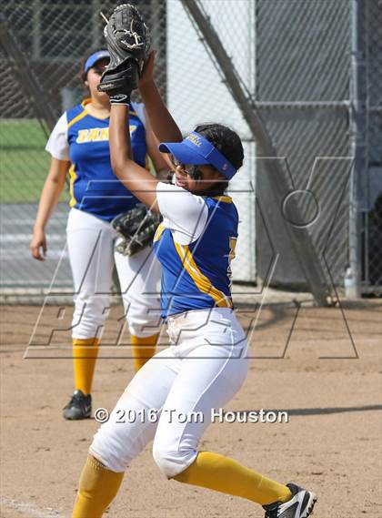 Thumbnail 3 in Northview vs Garey photogallery.