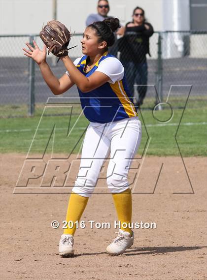 Thumbnail 3 in Northview vs Garey photogallery.