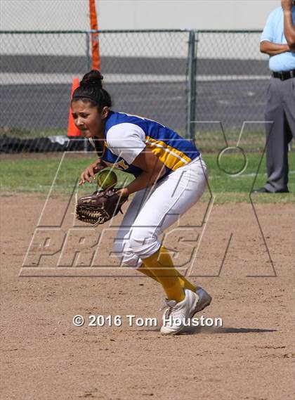 Thumbnail 3 in Northview vs Garey photogallery.