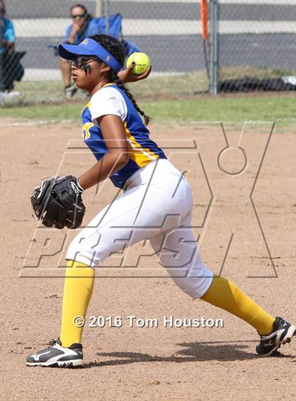 Thumbnail 2 in Northview vs Garey photogallery.