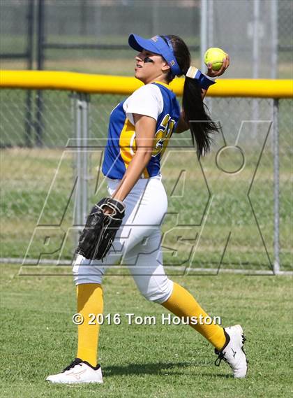 Thumbnail 3 in Northview vs Garey photogallery.