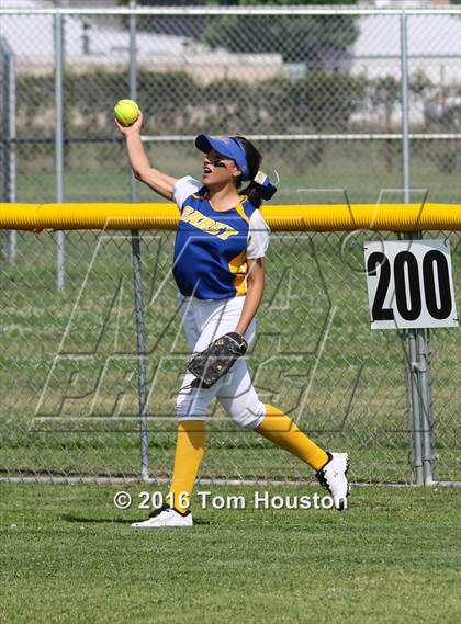 Thumbnail 1 in Northview vs Garey photogallery.