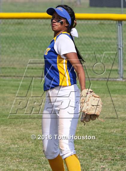 Thumbnail 1 in Northview vs Garey photogallery.