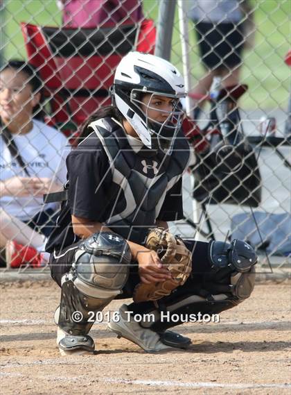 Thumbnail 1 in Northview vs Garey photogallery.