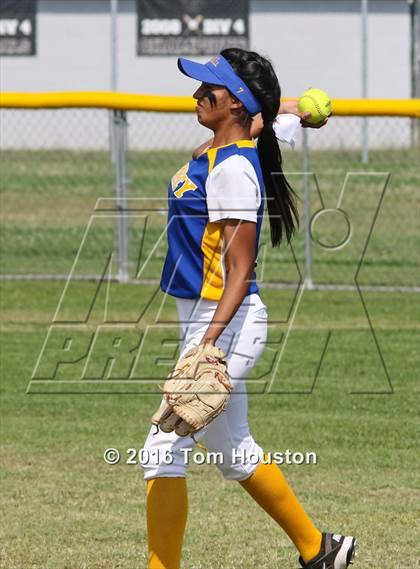 Thumbnail 2 in Northview vs Garey photogallery.