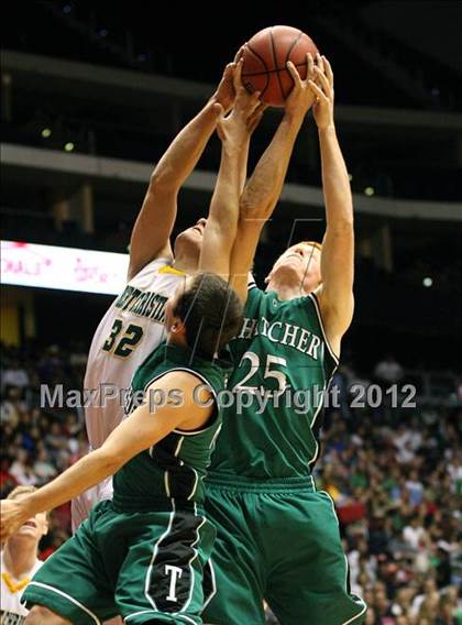 Thumbnail 2 in Gilbert Christian vs. Thatcher (AIA D3 Final) photogallery.