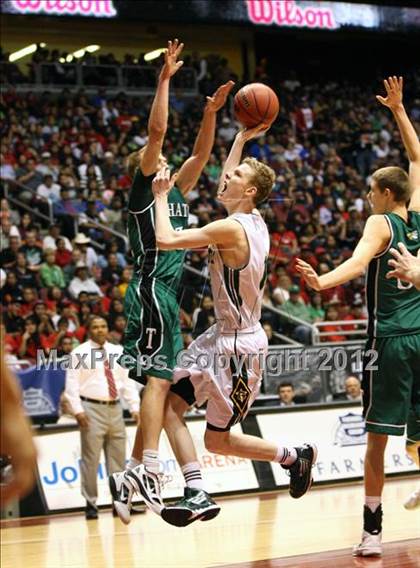 Thumbnail 2 in Gilbert Christian vs. Thatcher (AIA D3 Final) photogallery.