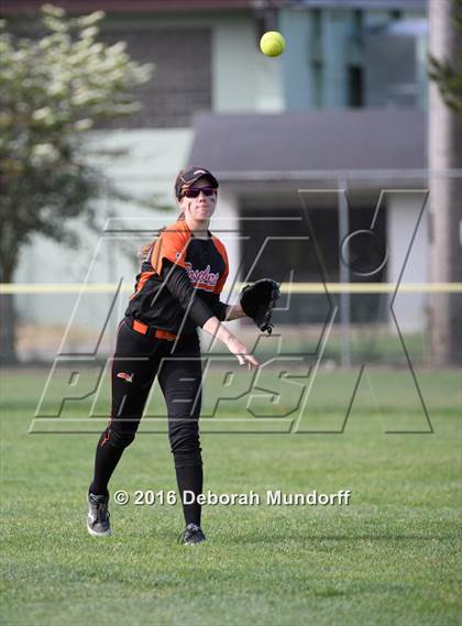 Thumbnail 2 in Sheldon @ Roseburg photogallery.