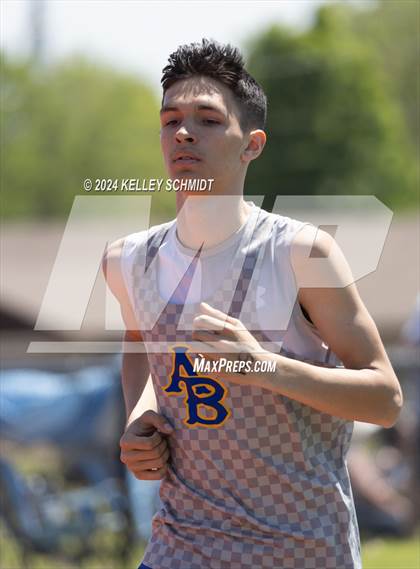Thumbnail 1 in Weatherford Eagle Invitational (3200 Meter) photogallery.