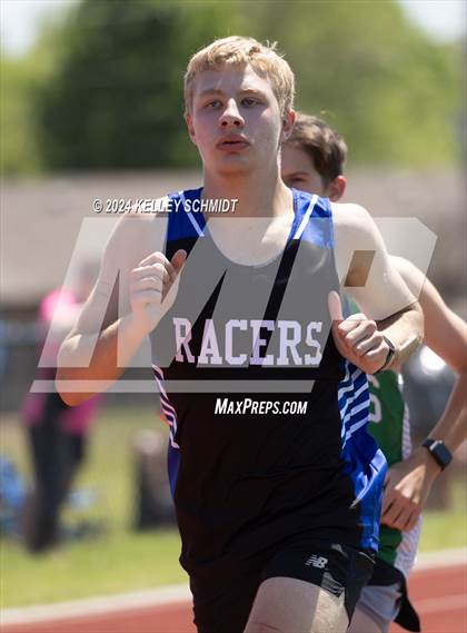 Thumbnail 3 in Weatherford Eagle Invitational (3200 Meter) photogallery.