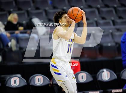 Thumbnail 2 in Omaha North vs. Omaha Northwest photogallery.