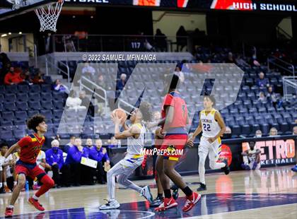 Thumbnail 3 in Omaha North vs. Omaha Northwest photogallery.