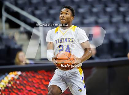 Thumbnail 2 in Omaha North vs. Omaha Northwest photogallery.
