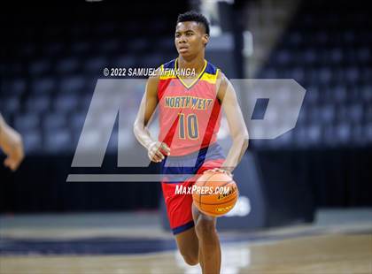 Thumbnail 2 in Omaha North vs. Omaha Northwest photogallery.