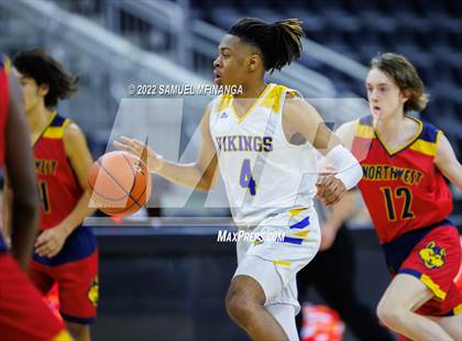 Thumbnail 3 in Omaha North vs. Omaha Northwest photogallery.