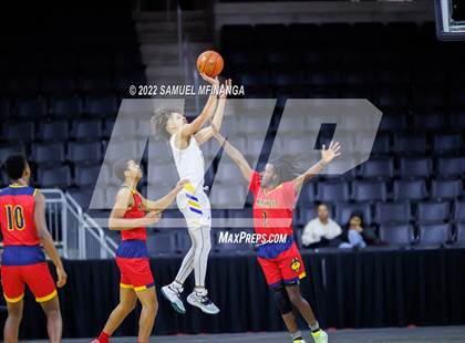 Thumbnail 1 in Omaha North vs. Omaha Northwest photogallery.