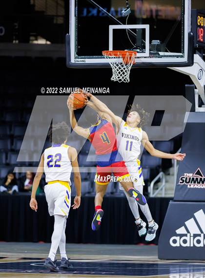 Thumbnail 2 in Omaha North vs. Omaha Northwest photogallery.