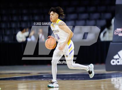 Thumbnail 2 in Omaha North vs. Omaha Northwest photogallery.