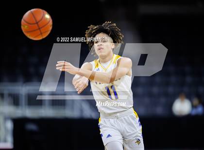 Thumbnail 3 in Omaha North vs. Omaha Northwest photogallery.