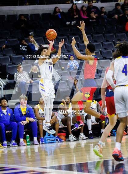 Thumbnail 2 in Omaha North vs. Omaha Northwest photogallery.