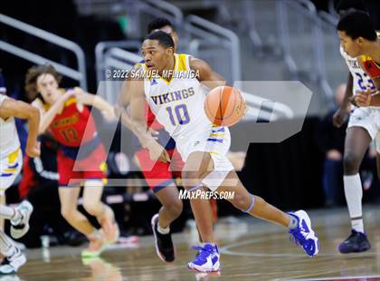 Thumbnail 3 in Omaha North vs. Omaha Northwest photogallery.