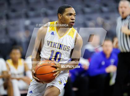 Thumbnail 2 in Omaha North vs. Omaha Northwest photogallery.