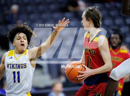 Thumbnail 1 in Omaha North vs. Omaha Northwest photogallery.