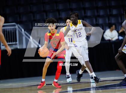 Thumbnail 3 in Omaha North vs. Omaha Northwest photogallery.
