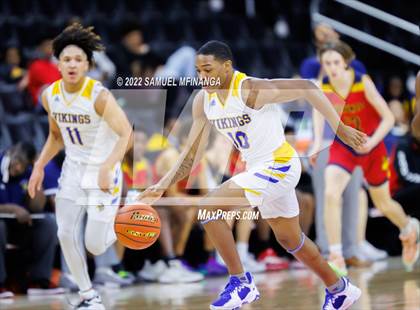 Thumbnail 1 in Omaha North vs. Omaha Northwest photogallery.