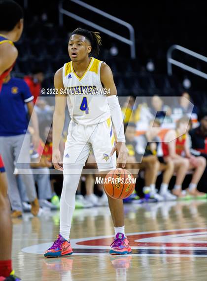 Thumbnail 2 in Omaha North vs. Omaha Northwest photogallery.