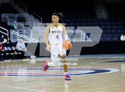Thumbnail 2 in Omaha North vs. Omaha Northwest photogallery.