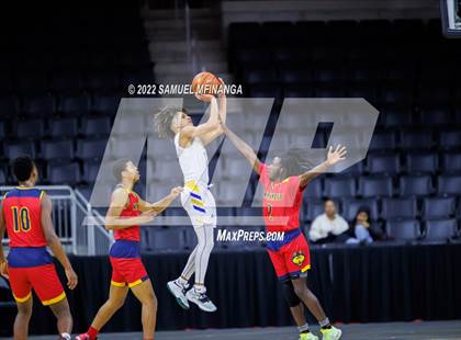 Thumbnail 3 in Omaha North vs. Omaha Northwest photogallery.