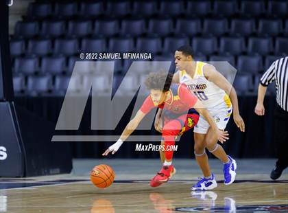 Thumbnail 2 in Omaha North vs. Omaha Northwest photogallery.
