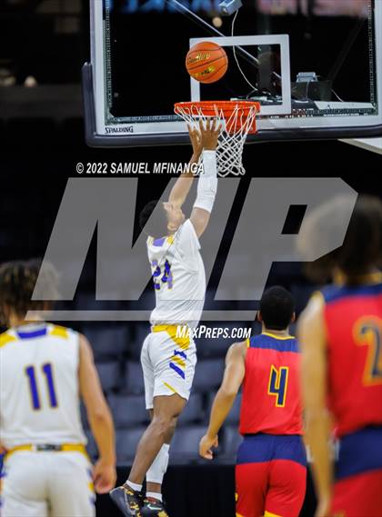 Thumbnail 1 in Omaha North vs. Omaha Northwest photogallery.