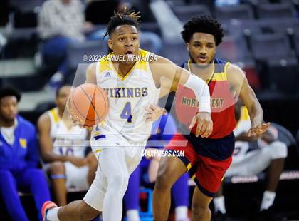 Thumbnail 3 in Omaha North vs. Omaha Northwest photogallery.