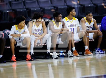Thumbnail 1 in Omaha North vs. Omaha Northwest photogallery.