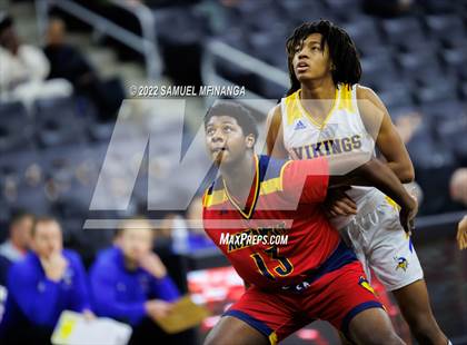 Thumbnail 2 in Omaha North vs. Omaha Northwest photogallery.