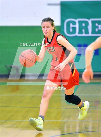 Thumbnail 3 in Southeast Career Tech vs Lowry (Gator Winter Classic) photogallery.