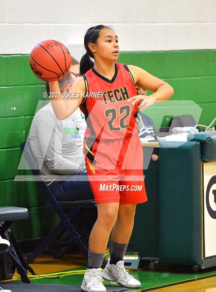 Thumbnail 3 in Southeast Career Tech vs Lowry (Gator Winter Classic) photogallery.