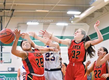 Thumbnail 3 in Southeast Career Tech vs Lowry (Gator Winter Classic) photogallery.