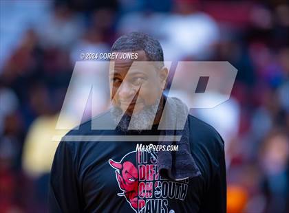 Thumbnail 2 in Houston County vs Warner Robins  photogallery.