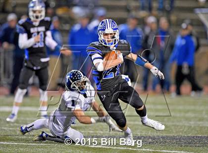 Thumbnail 2 in Southington vs Darien (CIAC Class LL Semifinal) photogallery.